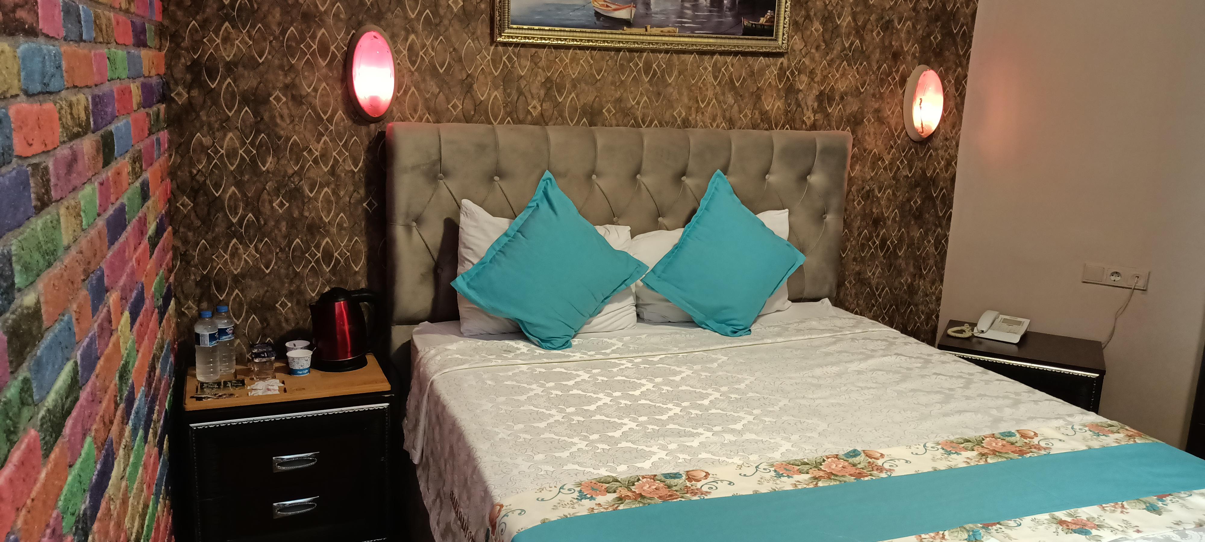 Adana Saray Hotel Buitenkant foto