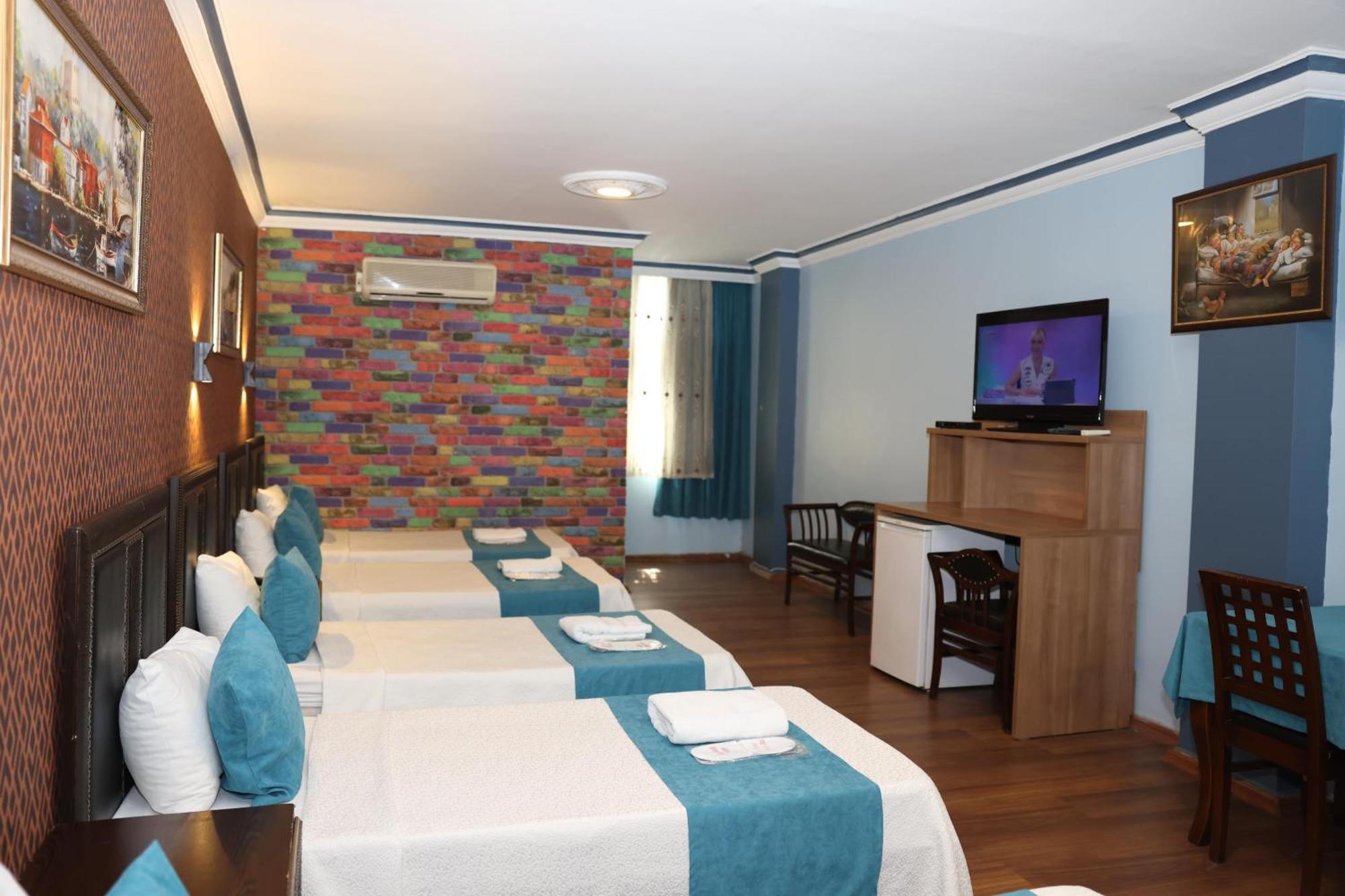 Adana Saray Hotel Buitenkant foto