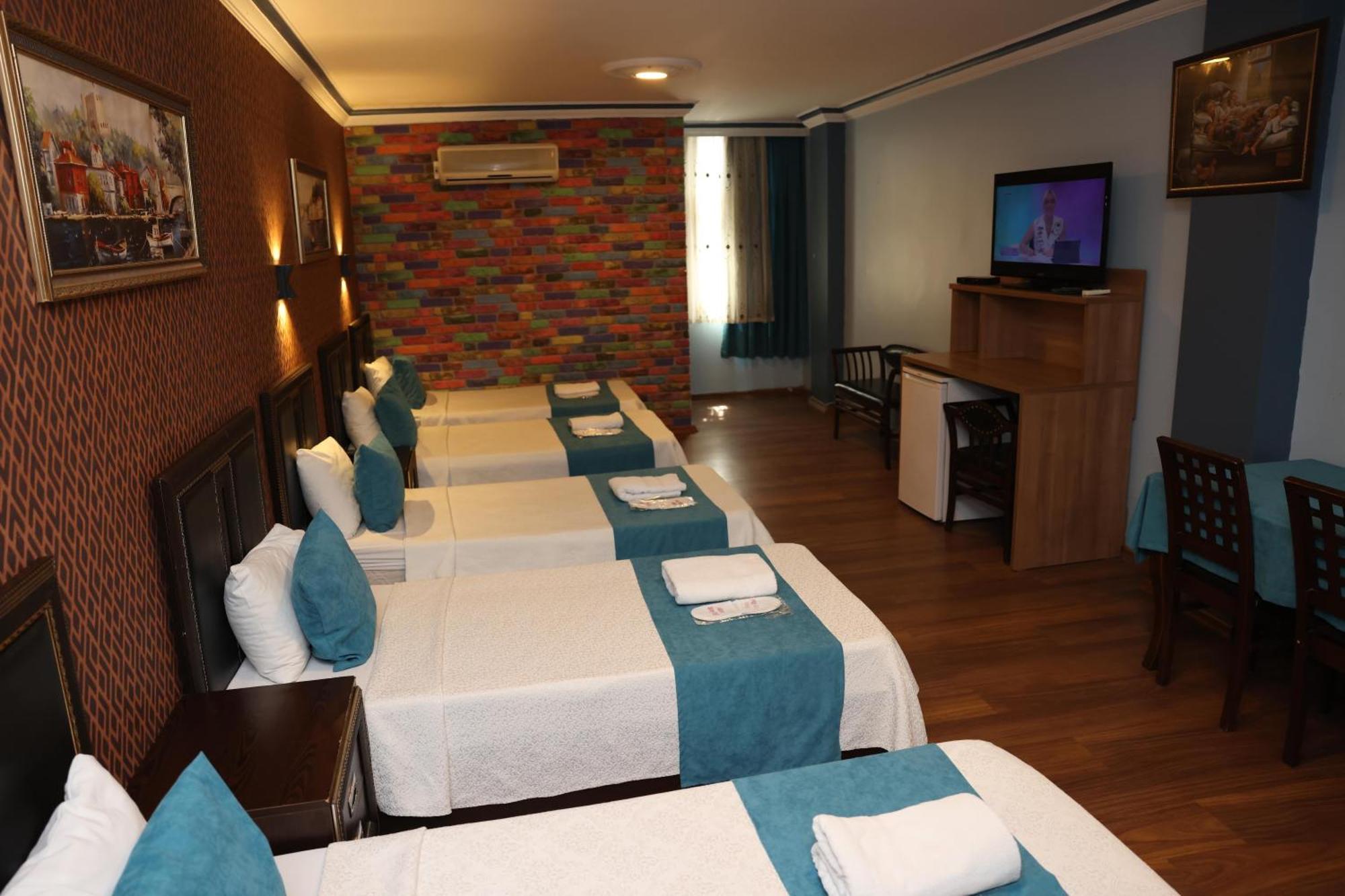 Adana Saray Hotel Buitenkant foto