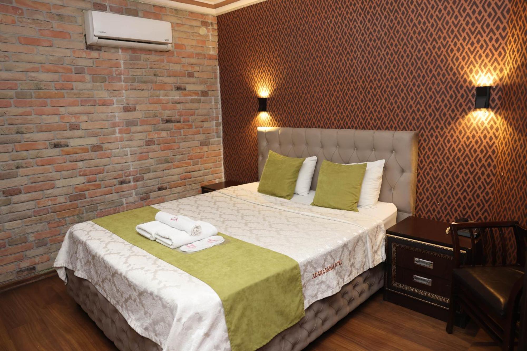 Adana Saray Hotel Buitenkant foto