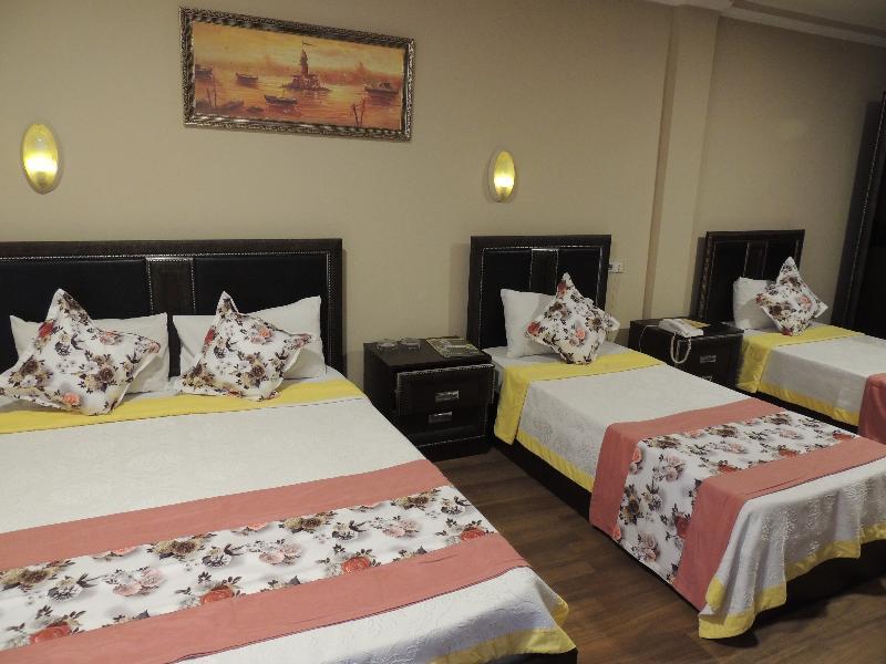 Adana Saray Hotel Buitenkant foto