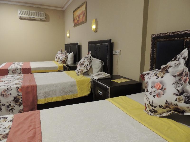 Adana Saray Hotel Buitenkant foto